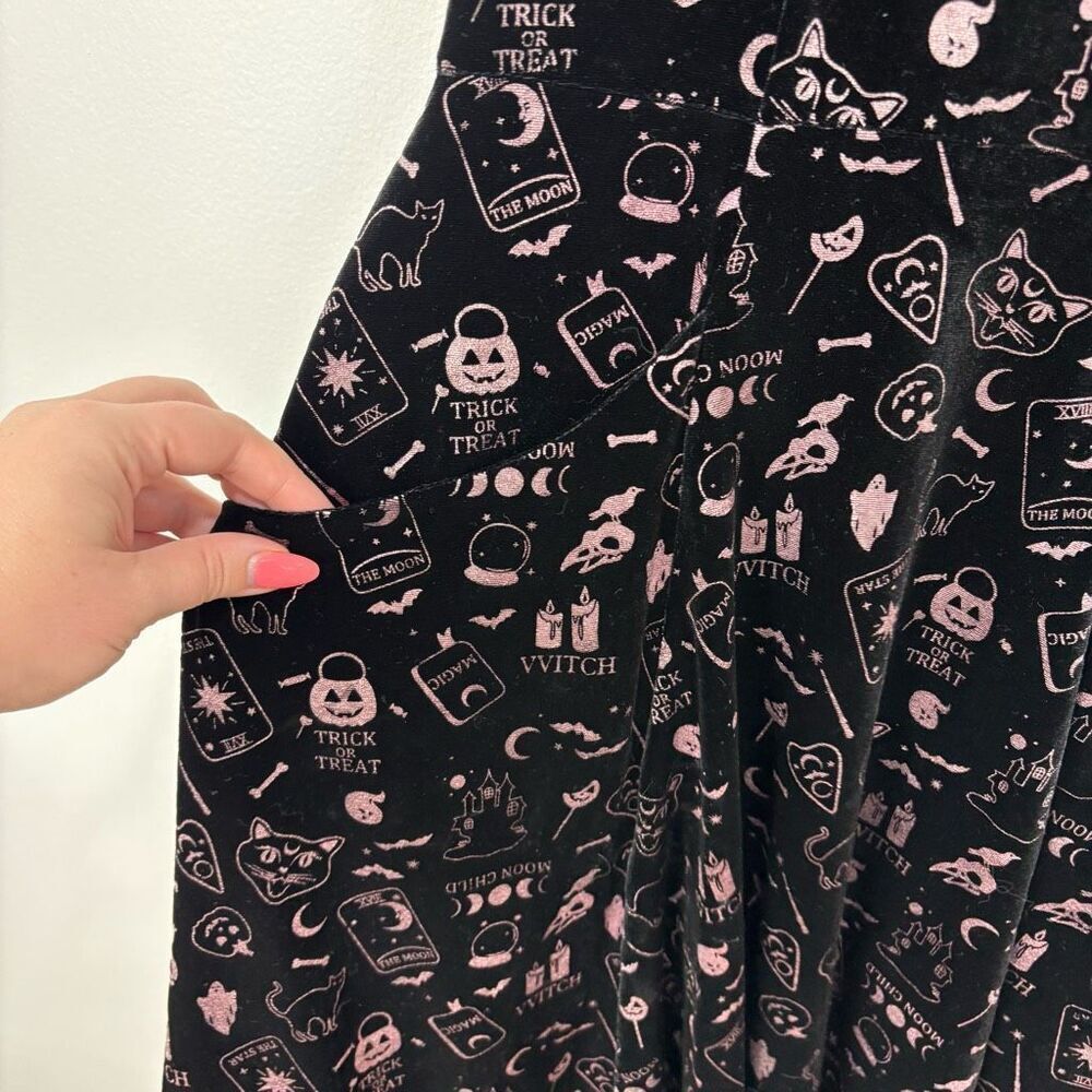 Collectif London Peta Spooky Velvet Swing Dress NWT - Picture 8 of 10